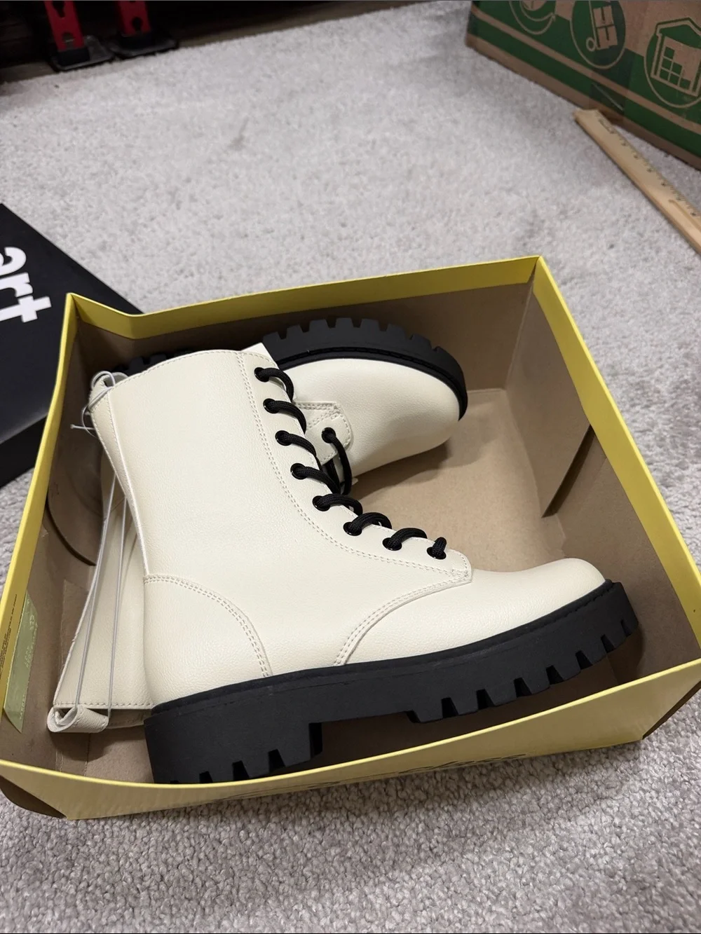 Kids Girls Youth Khari Boots Sz 13M Mid Calf Side Zipper, Art Class White